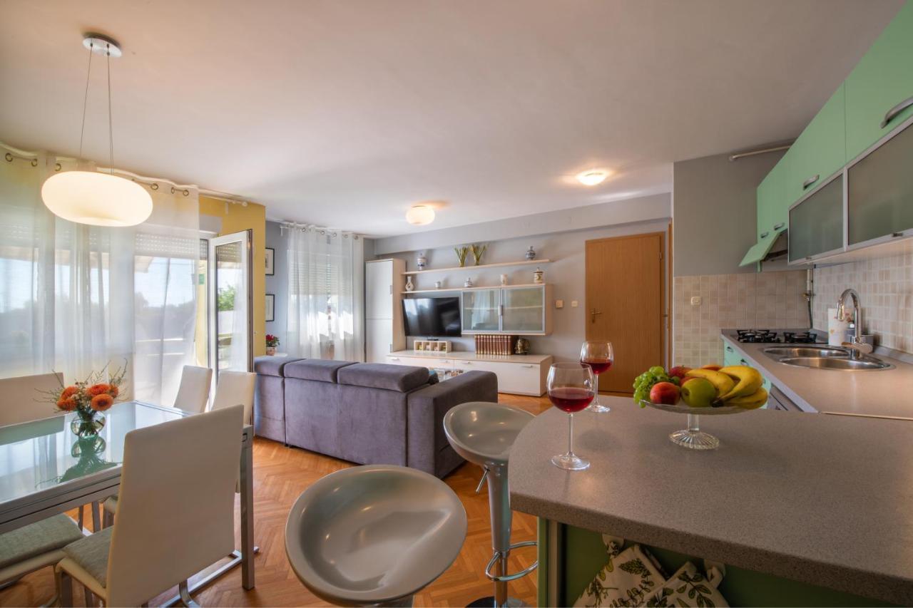 Apartman Silvija Όσιγιεκ Εξωτερικό φωτογραφία