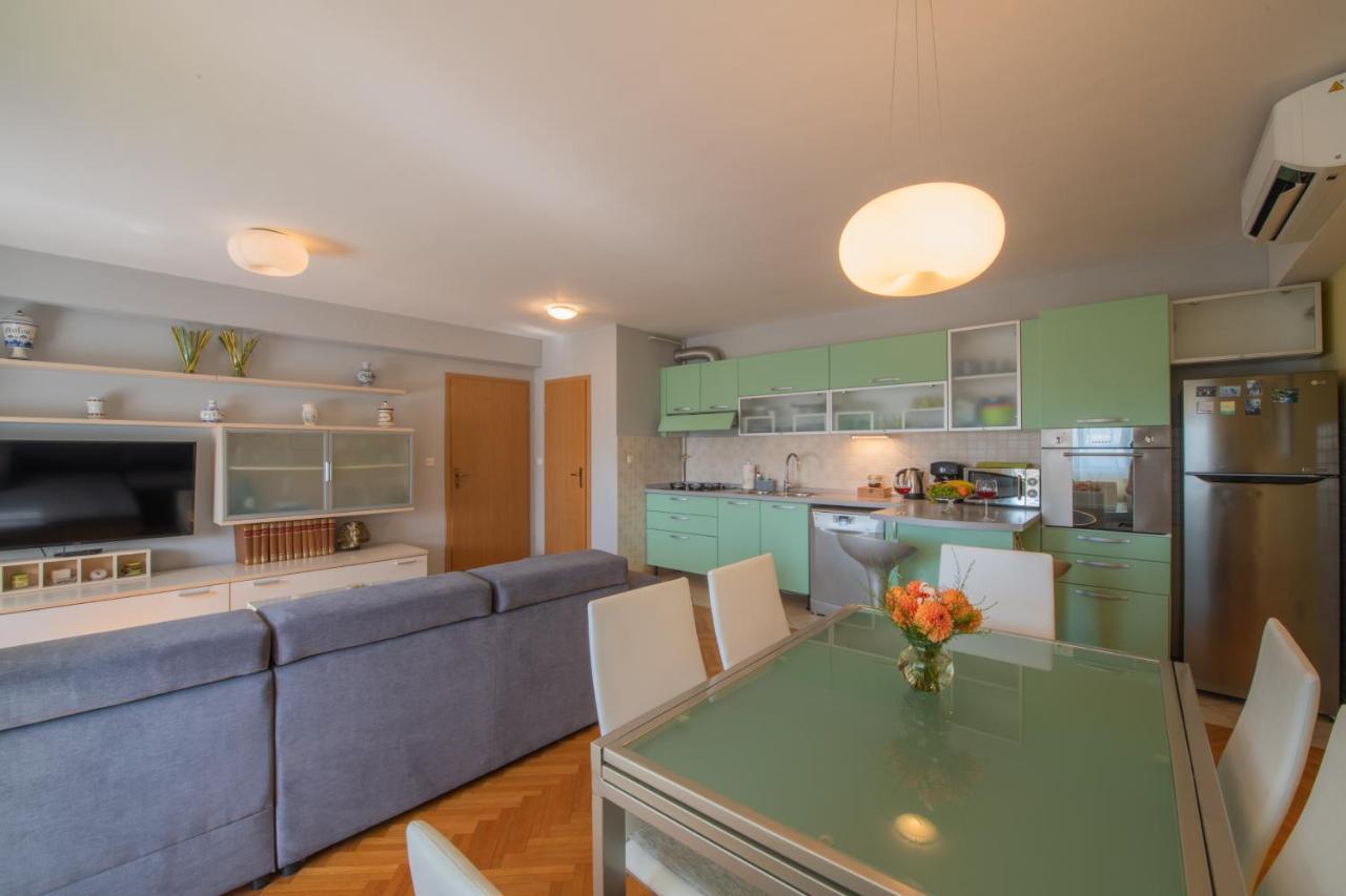 Apartman Silvija Όσιγιεκ Εξωτερικό φωτογραφία